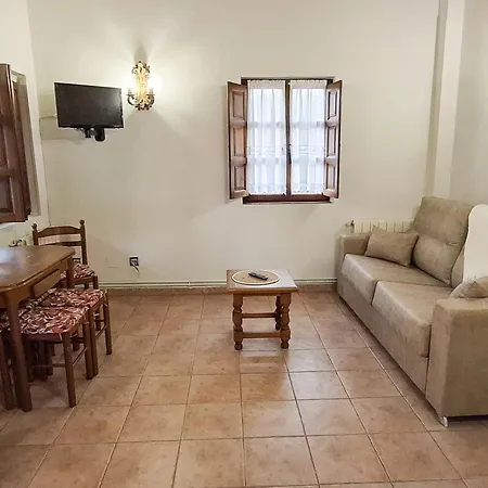 Santillana - Mijares 3000 Apartmán *