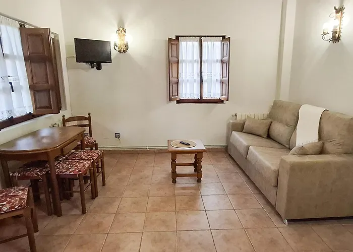 Santillana - Mijares 3000 Apartment *