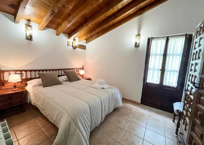 Santillana - Mijares 3000 Apartment