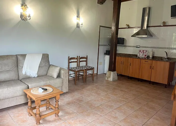 Santillana - Mijares 3000 Apartment